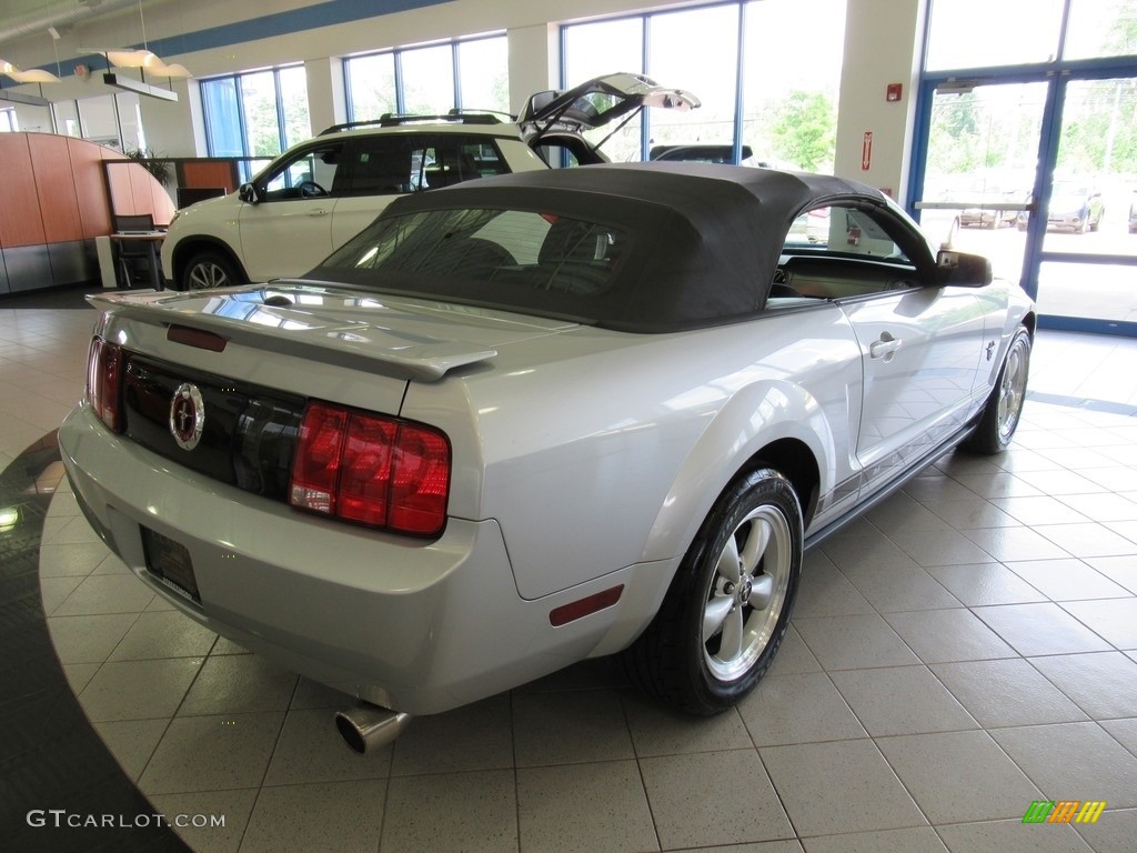 2009 Mustang V6 Convertible - Brilliant Silver Metallic / Dark Charcoal photo #9