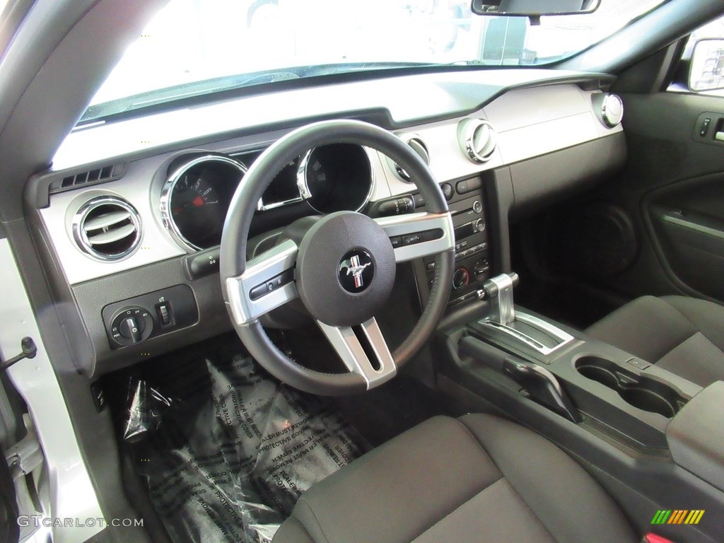 2009 Mustang V6 Convertible - Brilliant Silver Metallic / Dark Charcoal photo #23