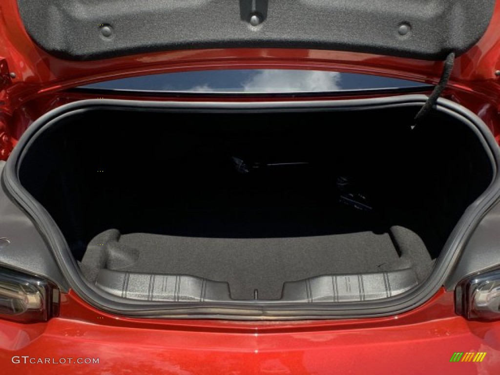 2019 Chevrolet Camaro LT Coupe Trunk Photos