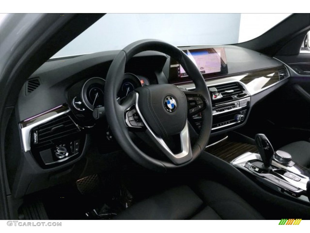 2019 5 Series 530e iPerformance Sedan - Glacier Silver Metallic / Black photo #17
