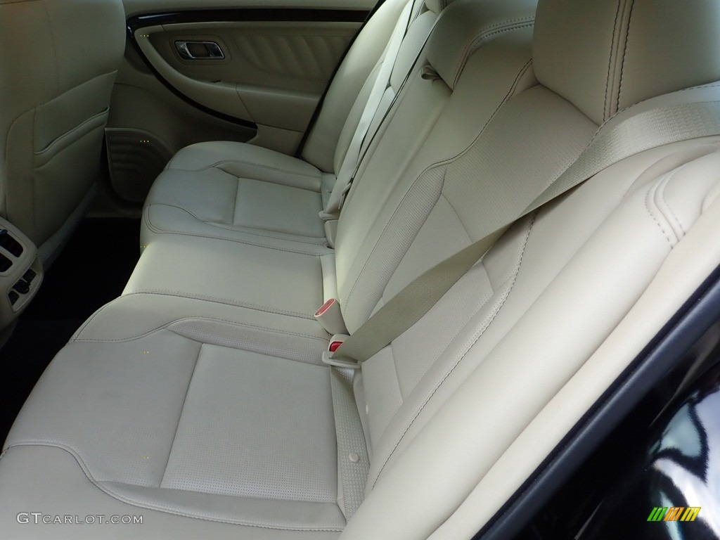 Charcoal Black Interior 2018 Ford Taurus Limited Photo #134241672