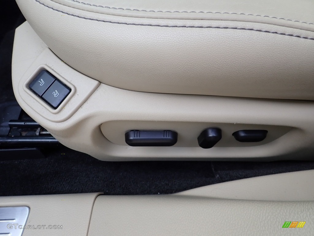 2018 Ford Taurus Limited Front Seat Photos