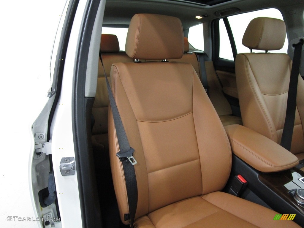 2016 X3 xDrive28i - Mineral White Metallic / Saddle Brown photo #15