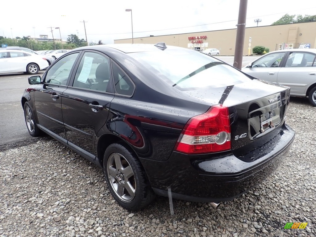 2006 S40 T5 AWD - Black / Off Black photo #2
