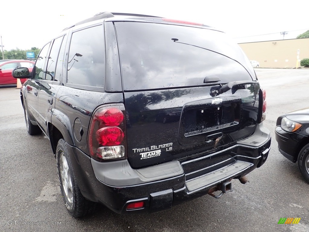 2007 TrailBlazer LS 4x4 - Black / Light Gray photo #2