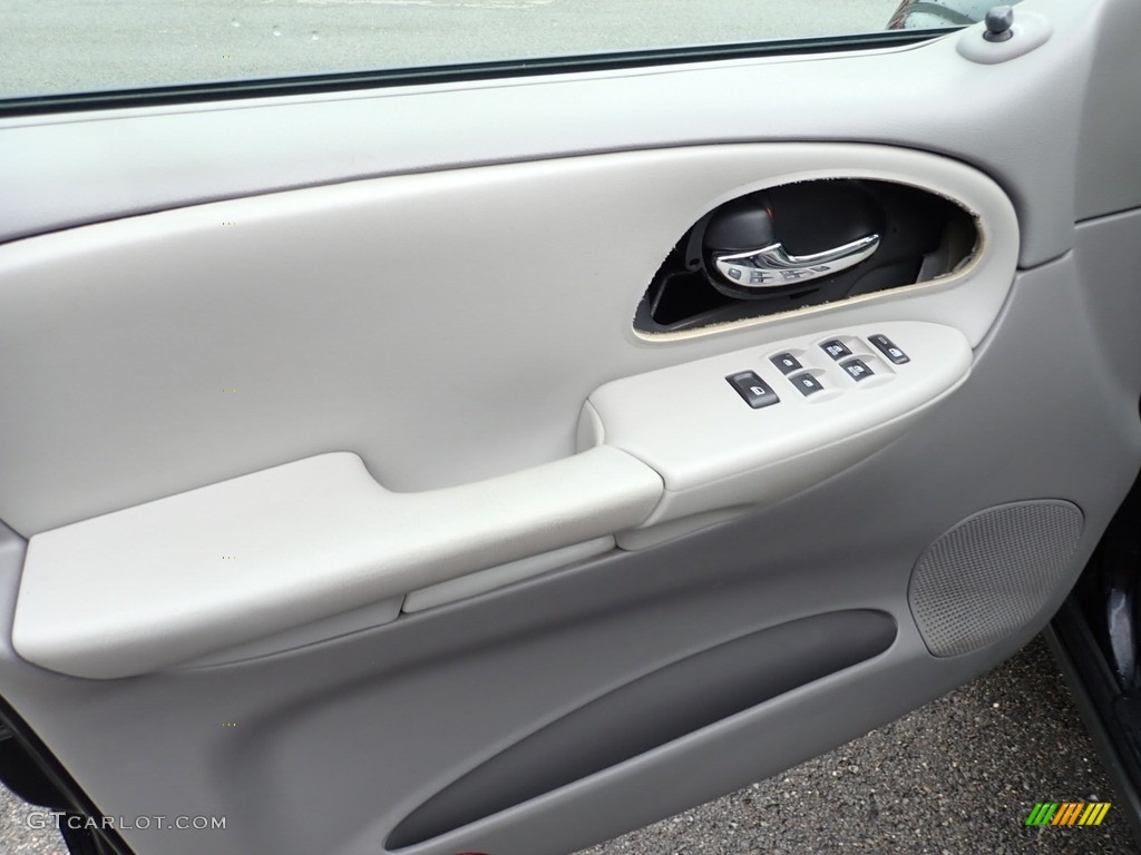 2007 TrailBlazer LS 4x4 - Black / Light Gray photo #11