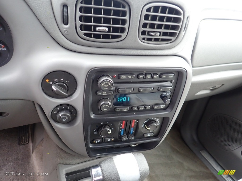 2007 TrailBlazer LS 4x4 - Black / Light Gray photo #13