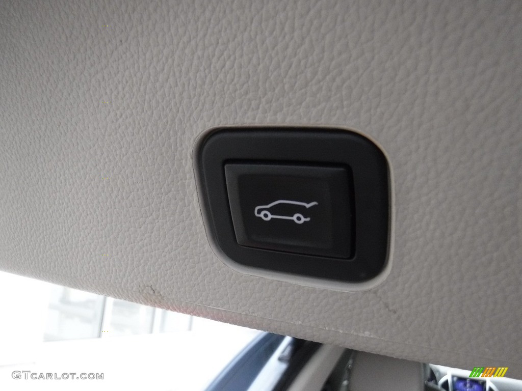 2014 SRX Luxury AWD - Glacier Blue Metallic / Light Titanium/Ebony photo #25