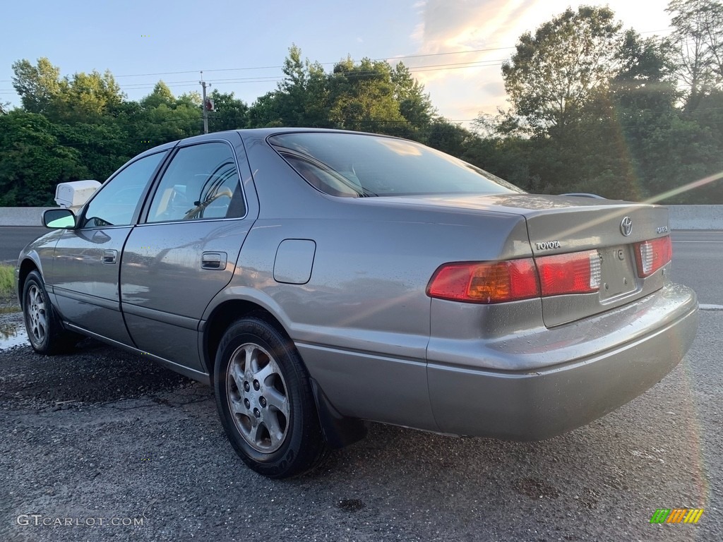 2000 Camry LE V6 - Lunar Mist Metallic / Oak photo #5