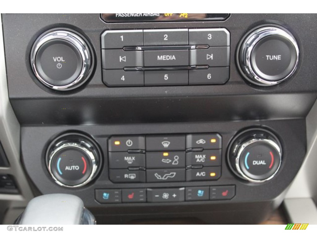 2019 F150 Lariat SuperCrew 4x4 - Blue Jeans / Black photo #14
