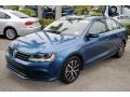 2017 Silk Blue Metallic Volkswagen Jetta SE  photo #4