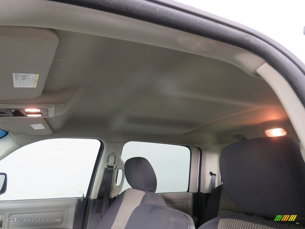 2010 Ram 1500 SLT Crew Cab 4x4 - Stone White / Dark Slate/Medium Graystone photo #36