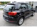 Deep Black Pearl - Tiguan Wolfsburg Photo No. 9