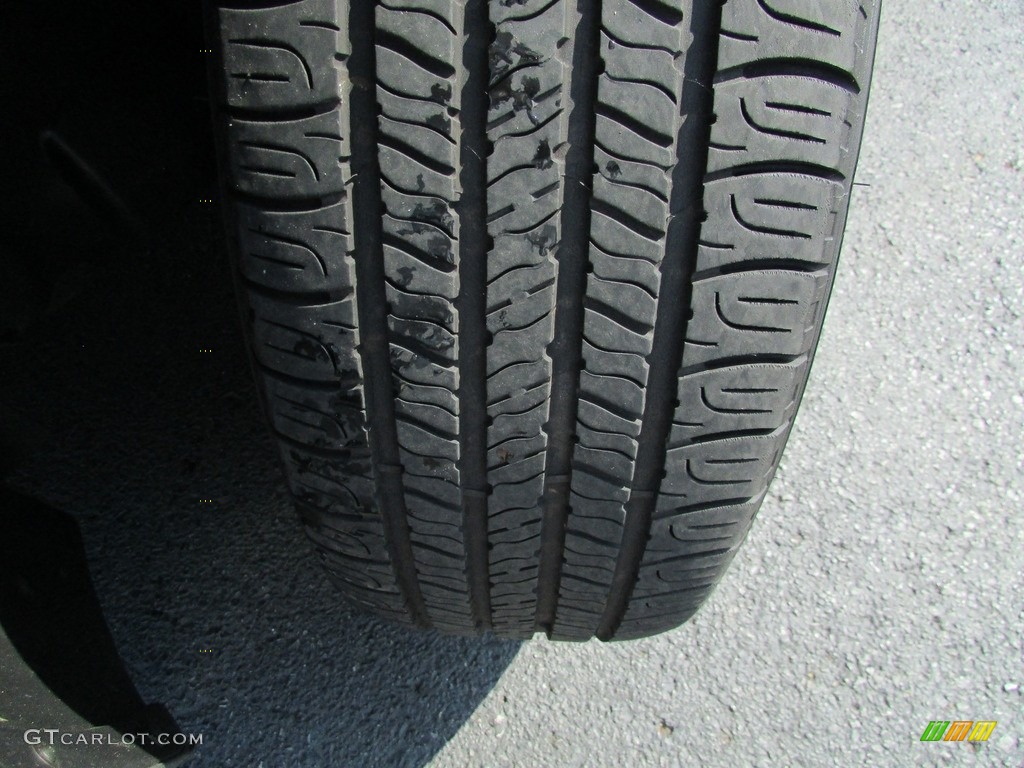 2013 Equinox LS - Champagne Silver Metallic / Light Titanium/Jet Black photo #23