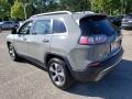 Sting-Gray - Cherokee Limited 4x4 Photo No. 4