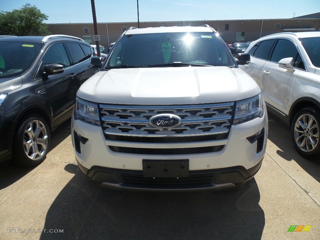 2019 Explorer XLT 4WD - White Platinum / Medium Black photo #2