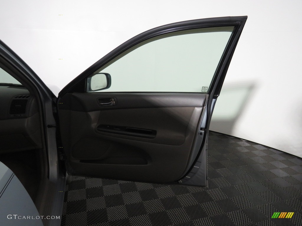 2006 Camry LE - Sky Blue Pearl / Dark Charcoal photo #24