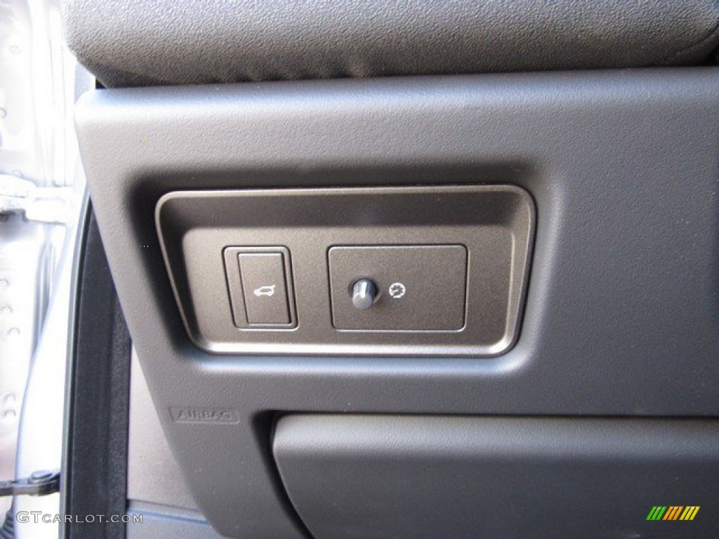 2019 Range Rover Evoque SE - Indus Silver Metallic / Ebony photo #26
