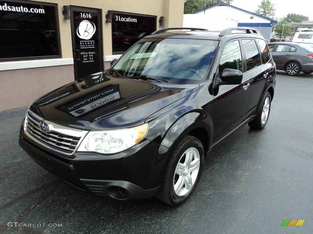2010 Forester 2.5 X Premium - Obsidian Black Pearl / Platinum photo #2