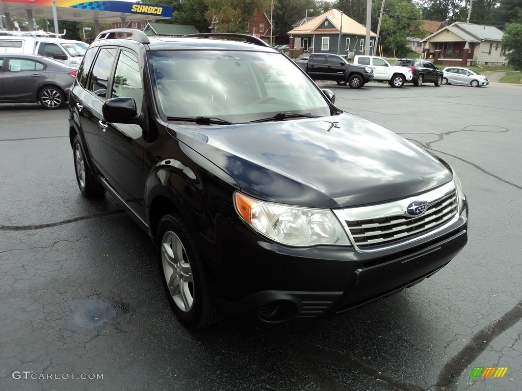 2010 Forester 2.5 X Premium - Obsidian Black Pearl / Platinum photo #5