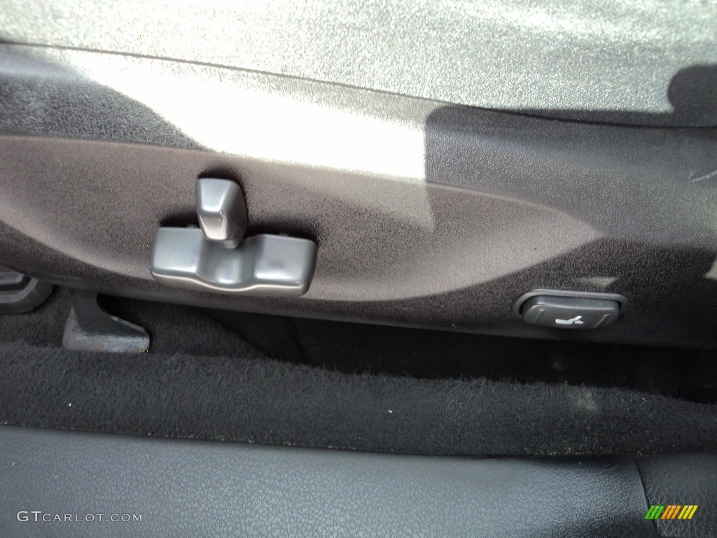 2010 Forester 2.5 X Premium - Obsidian Black Pearl / Platinum photo #11