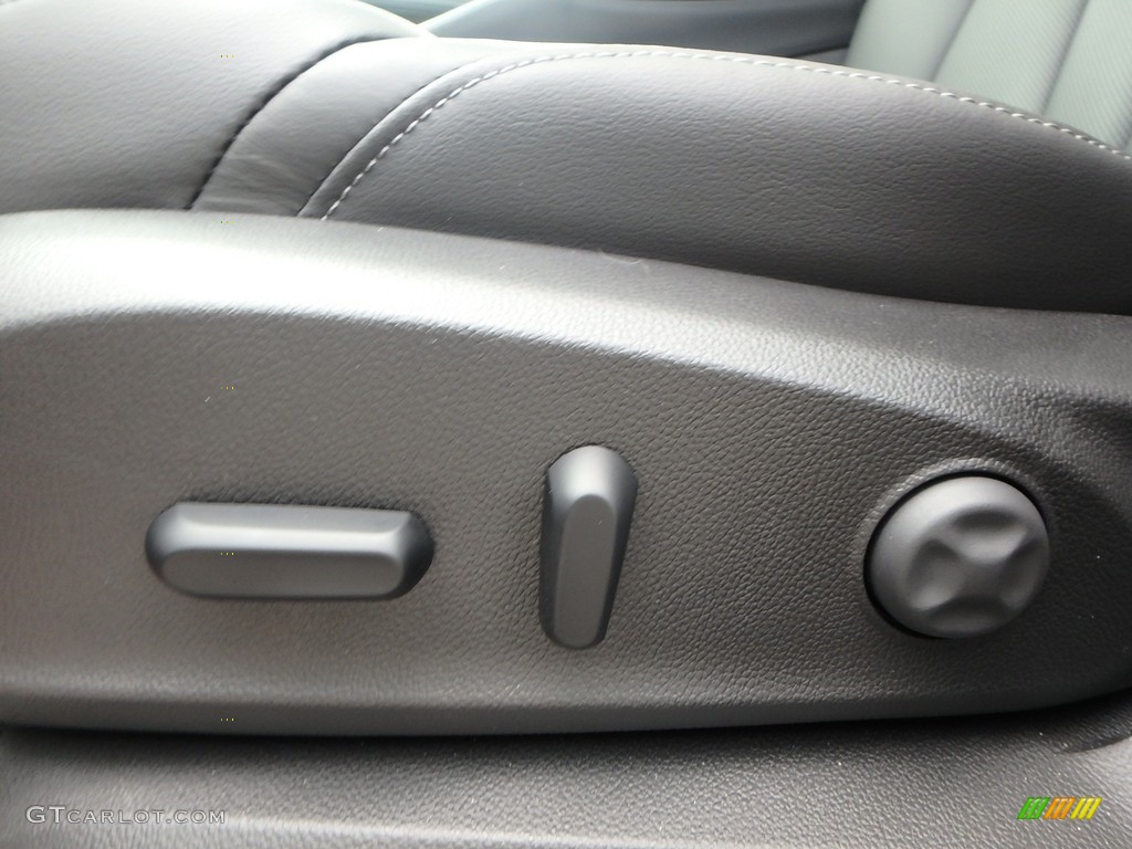 2019 Envision Essence AWD - Satin Steel Gray Metallic / Ebony photo #16