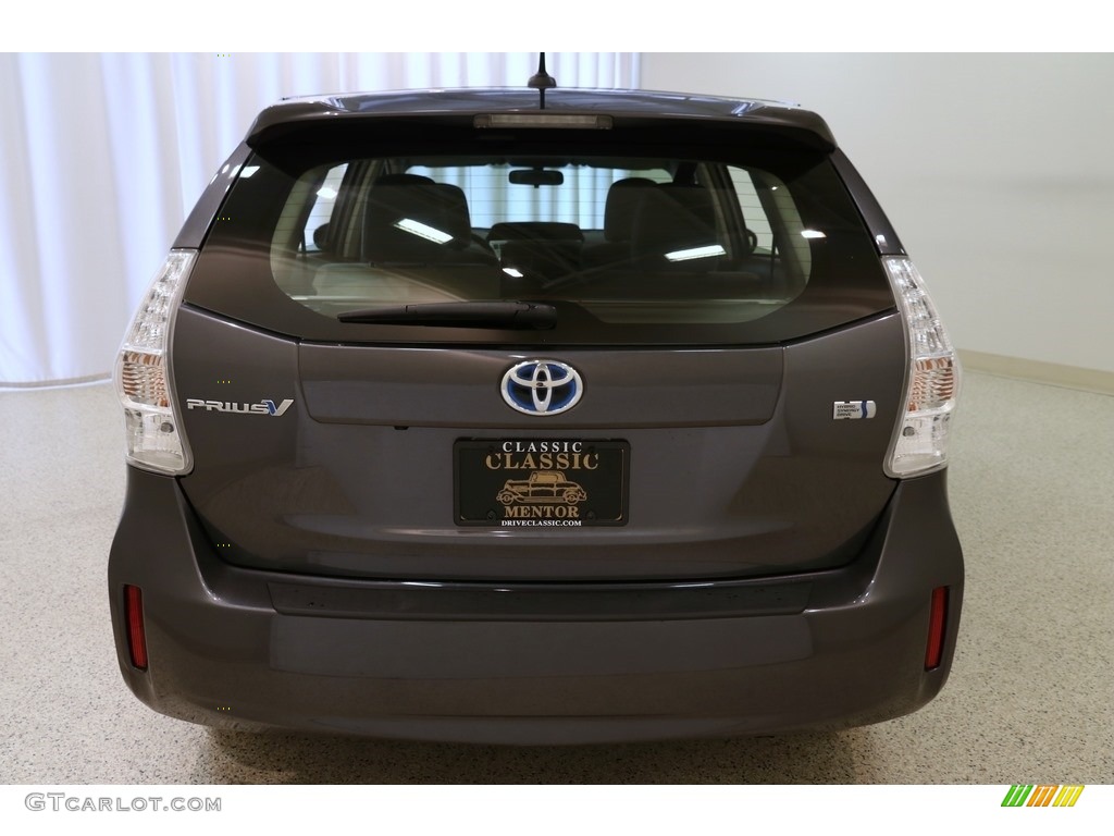 2013 Prius v Three Hybrid - Magnetic Gray Metallic / Dark Gray photo #23