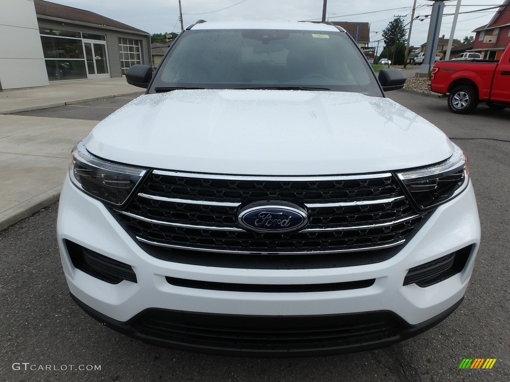 2020 Explorer XLT 4WD - Oxford White / Ebony photo #2