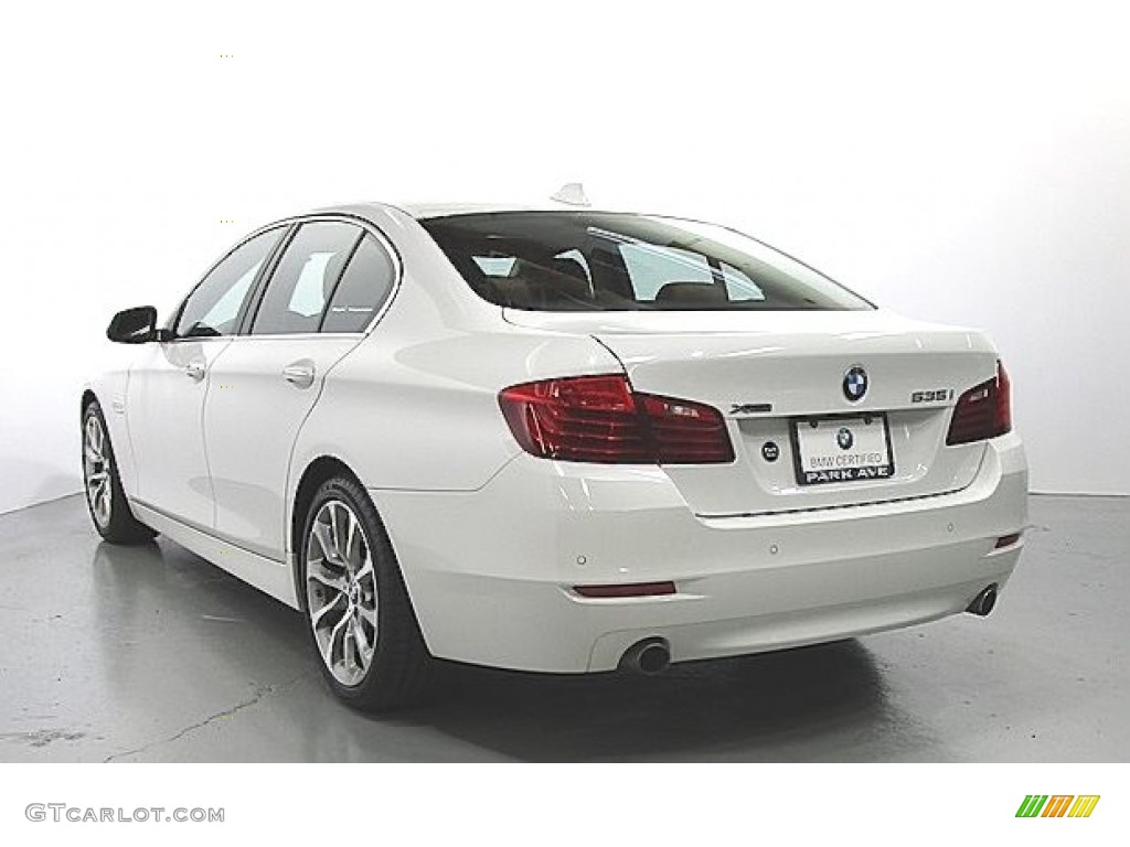2016 5 Series 535i xDrive Sedan - Alpine White / BMW Individual Amaro Brown photo #2
