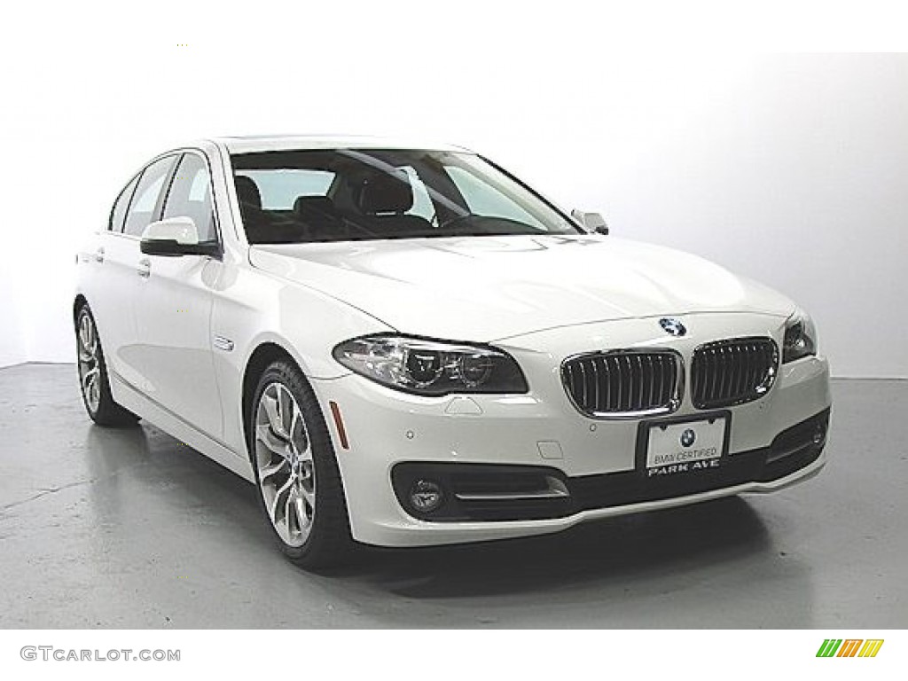 2016 5 Series 535i xDrive Sedan - Alpine White / BMW Individual Amaro Brown photo #4