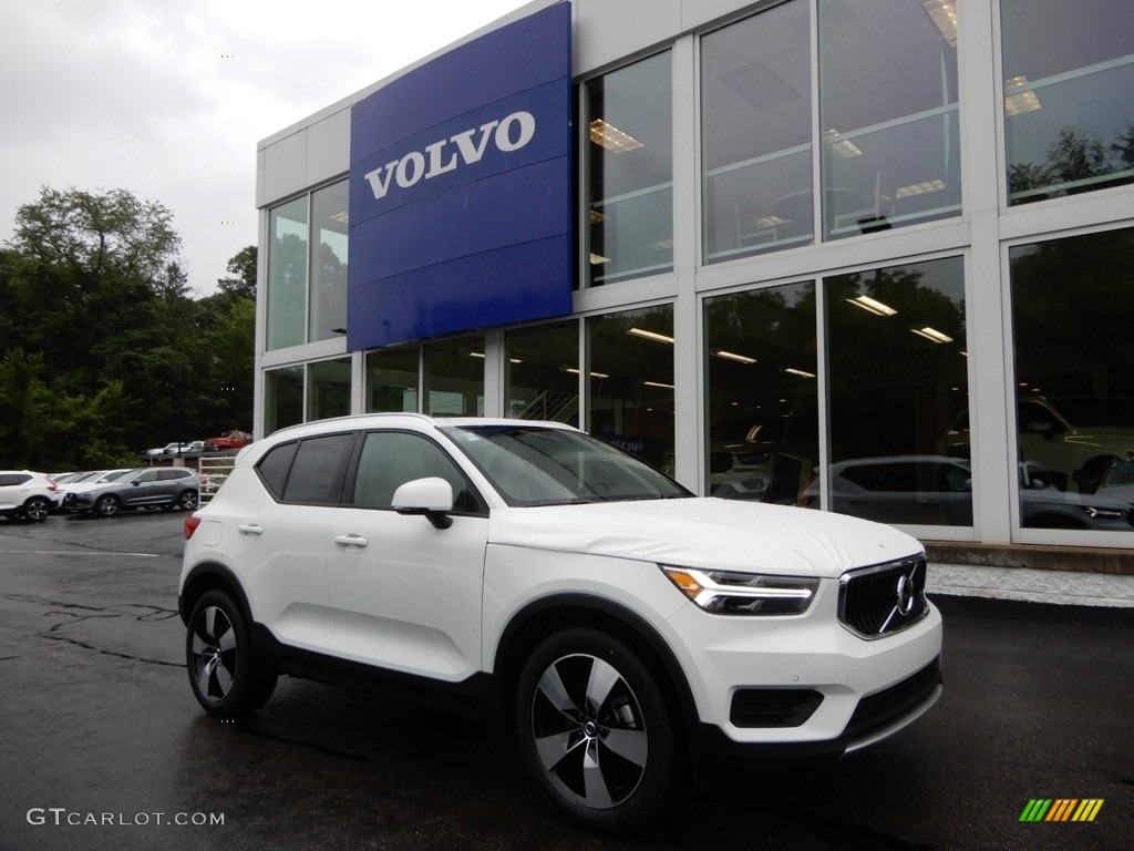 Ice White 2020 Volvo XC40 T5 Momentum AWD Exterior Photo #134340309