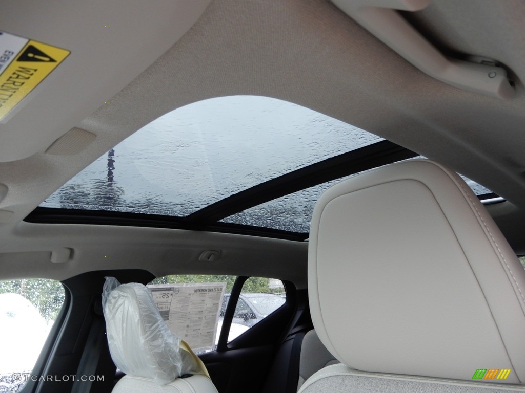 2020 Volvo XC40 T5 Momentum AWD Sunroof Photo #134340615