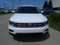 Pure White - Tiguan SE 4MOTION Photo No. 2