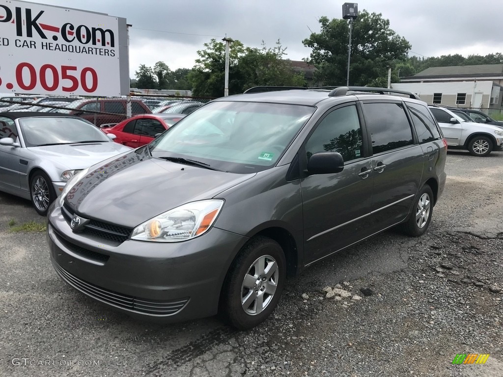 2004 Sienna LE - Phantom Gray Pearl / Stone Gray photo #3