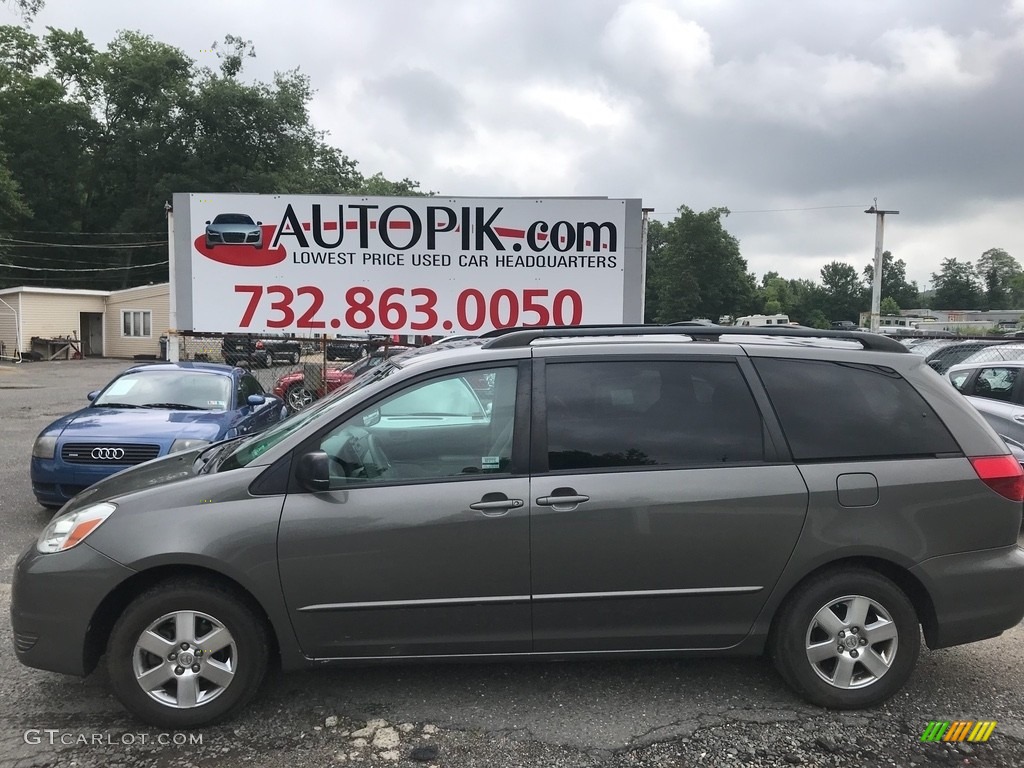 2004 Sienna LE - Phantom Gray Pearl / Stone Gray photo #5