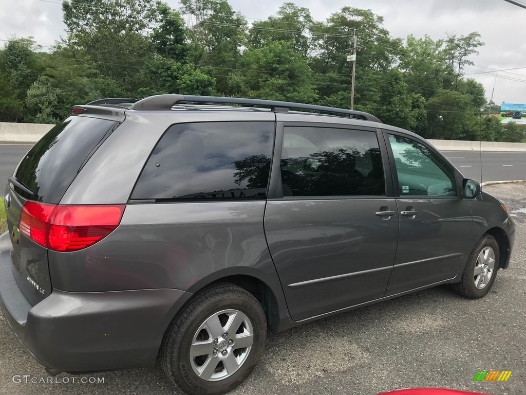 2004 Sienna LE - Phantom Gray Pearl / Stone Gray photo #7