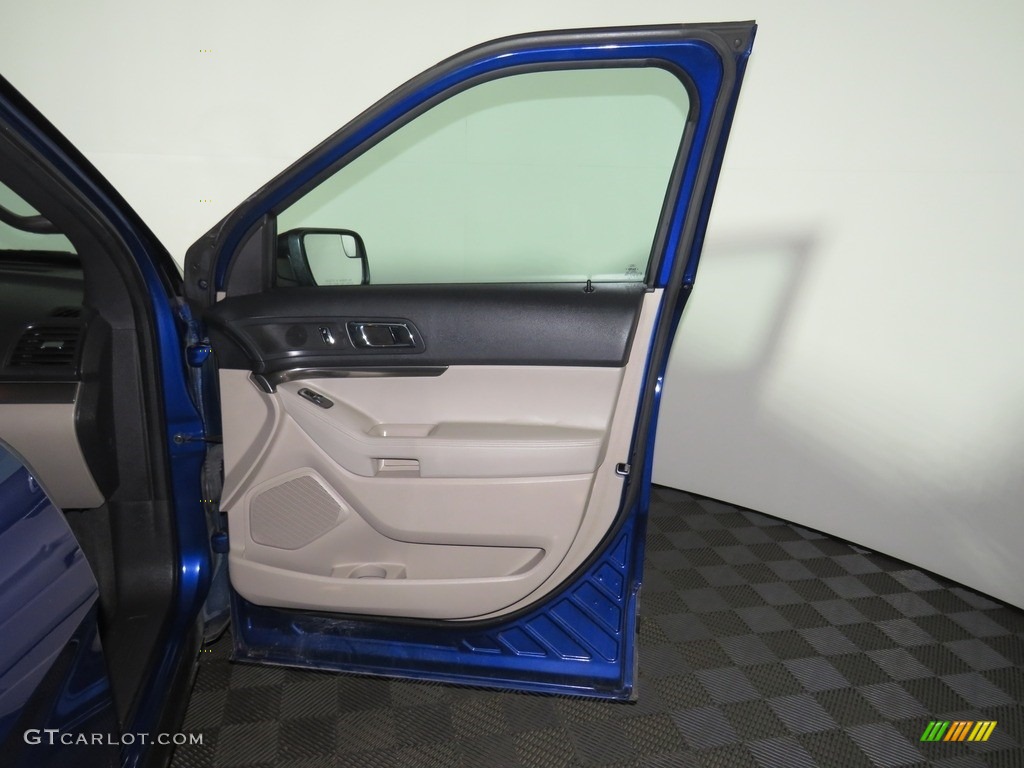 2015 Explorer 4WD - Deep Impact Blue / Medium Light Stone photo #25