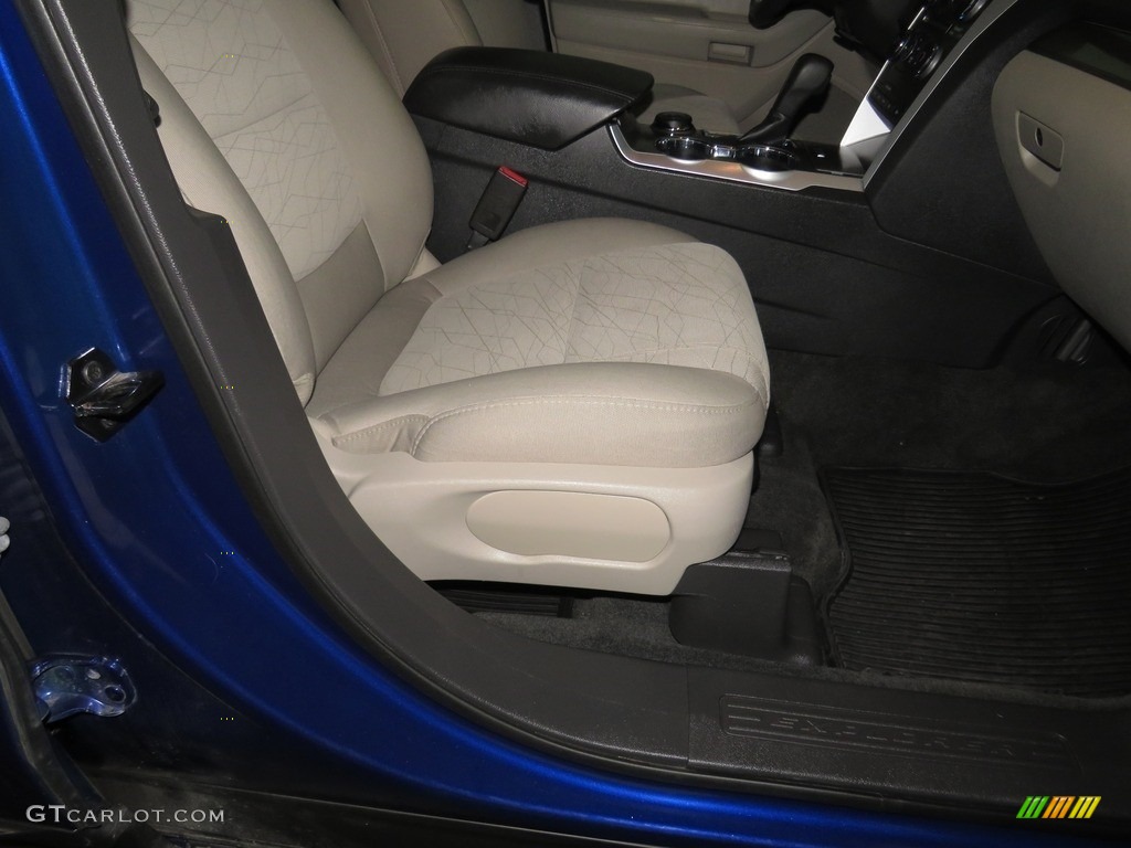 2015 Explorer 4WD - Deep Impact Blue / Medium Light Stone photo #26