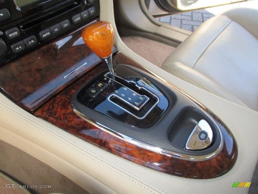 2004 XJ XJ8 - Platinum Silver Metallic / Sand photo #28