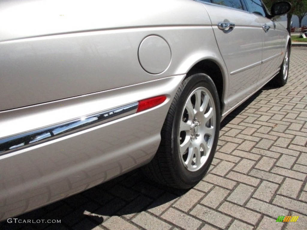 2004 XJ XJ8 - Platinum Silver Metallic / Sand photo #59