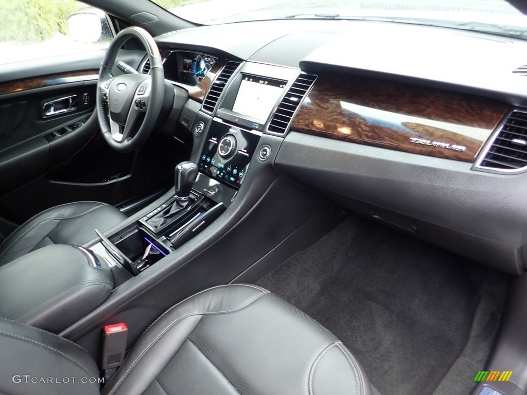 2018 Ford Taurus Limited AWD Dashboard Photos