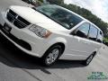 Stone White - Grand Caravan SE Photo No. 31