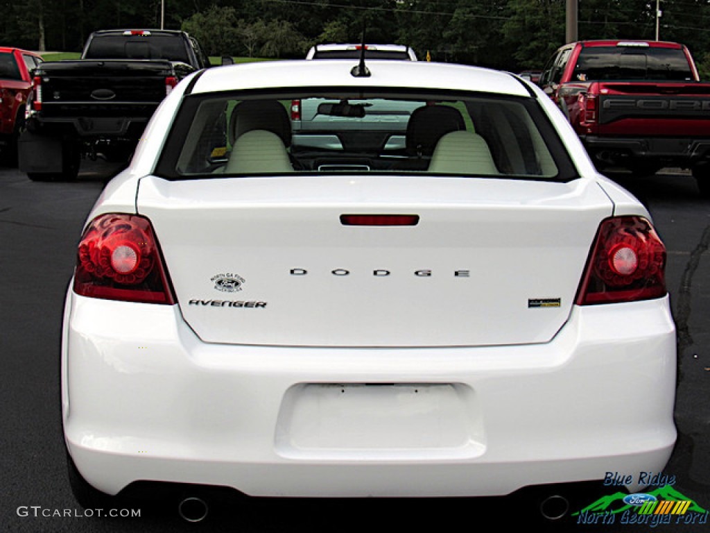 2013 Avenger SE V6 - New Bright White / Black/Light Frost Beige photo #4
