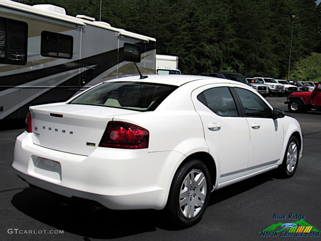 2013 Avenger SE V6 - New Bright White / Black/Light Frost Beige photo #5