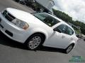 New Bright White - Avenger SE V6 Photo No. 28