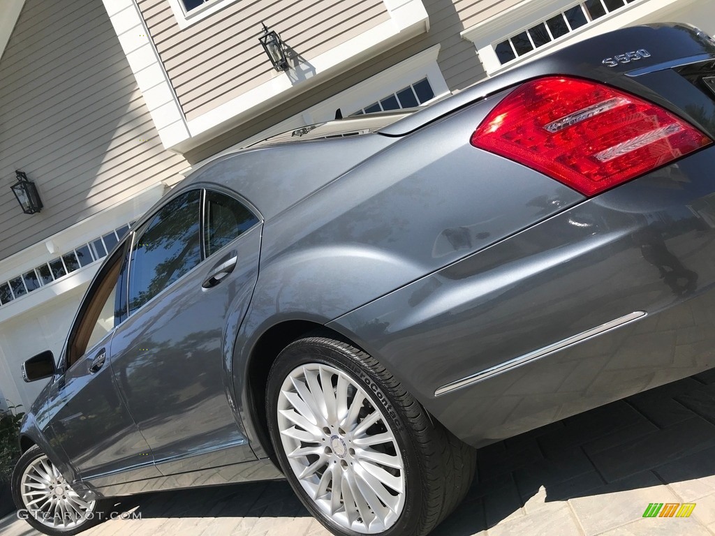 2010 S 550 4Matic Sedan - Flint Grey Metallic / Cashmere/Savanna photo #22