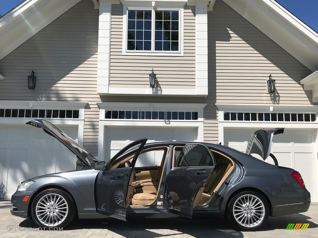 2010 S 550 4Matic Sedan - Flint Grey Metallic / Cashmere/Savanna photo #43