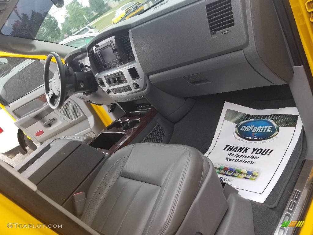 2008 Ram 1500 Laramie Quad Cab 4x4 - Detonator Yellow / Medium Slate Gray photo #33