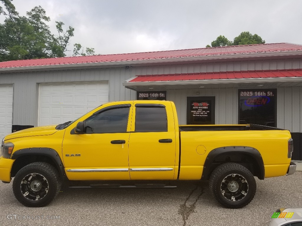 2008 Ram 1500 Laramie Quad Cab 4x4 - Detonator Yellow / Medium Slate Gray photo #40
