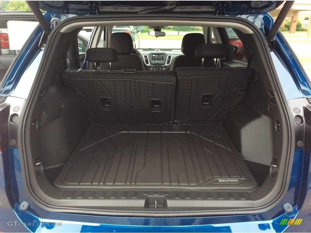 2020 Chevrolet Equinox LT AWD Trunk Photo #134371239